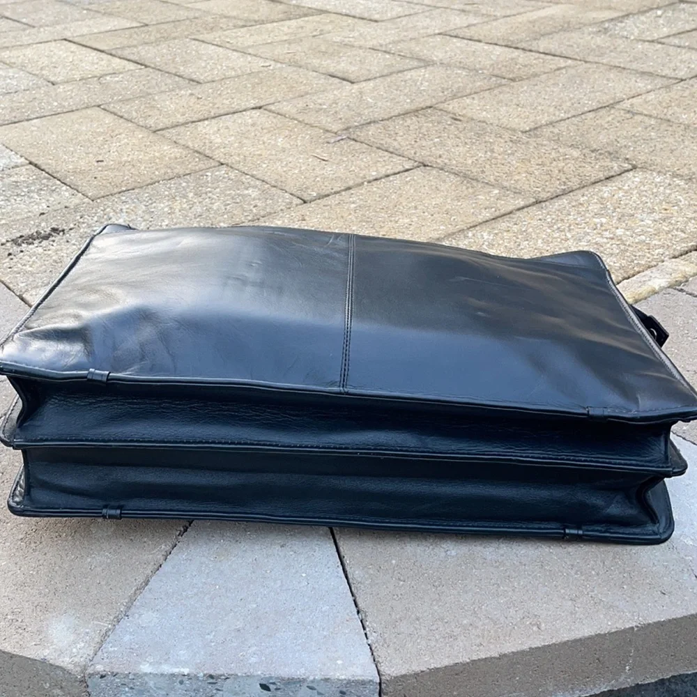 Satchi leather briefcase